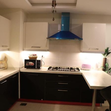 Elegant & Charming One Bed Apartment In Bahria Town Rawalpindi Eksteriør billede