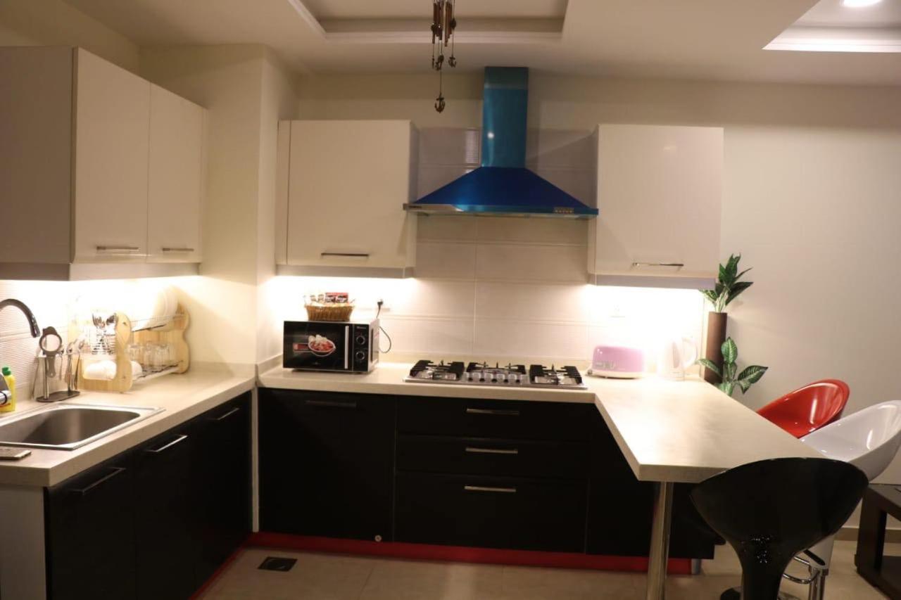 Elegant & Charming One Bed Apartment In Bahria Town Rawalpindi Eksteriør billede